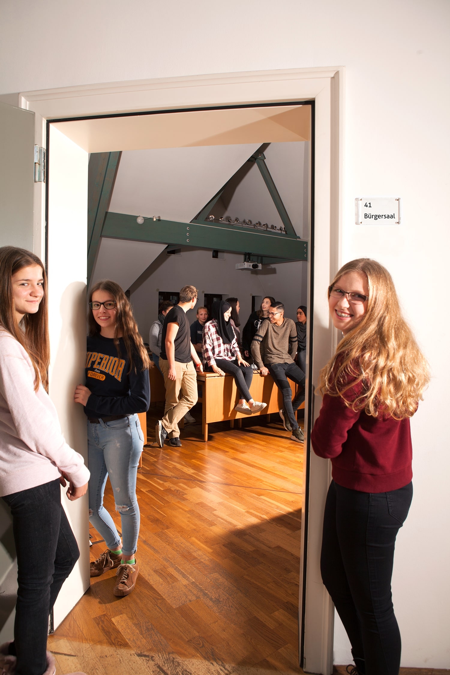 Hilden youths in the civic hall