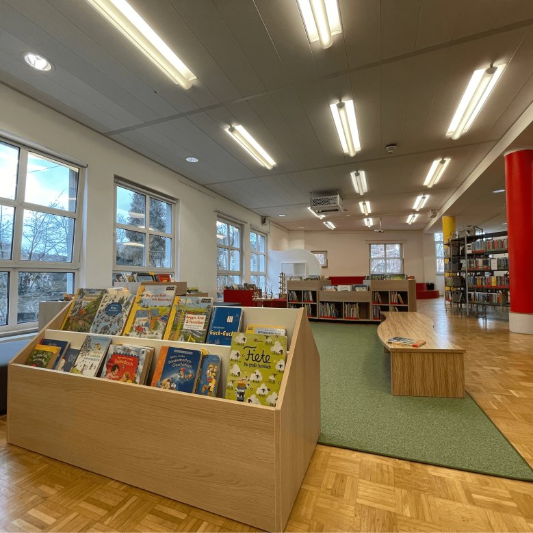Modernisierte Kinderbibliothek von Vorne